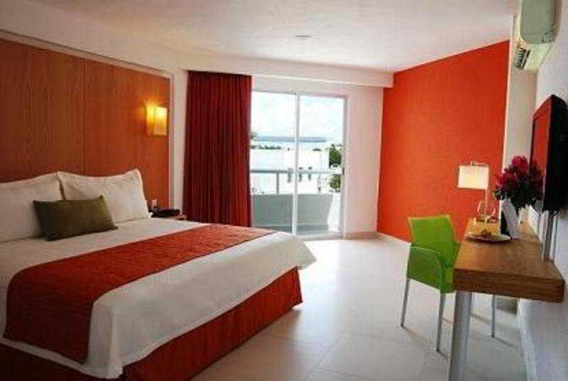 Hotel Adhara Express Cancún Zimmer foto